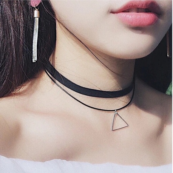 Brandy Melville Jewelry - Black Velvet Silver Triangle Choker